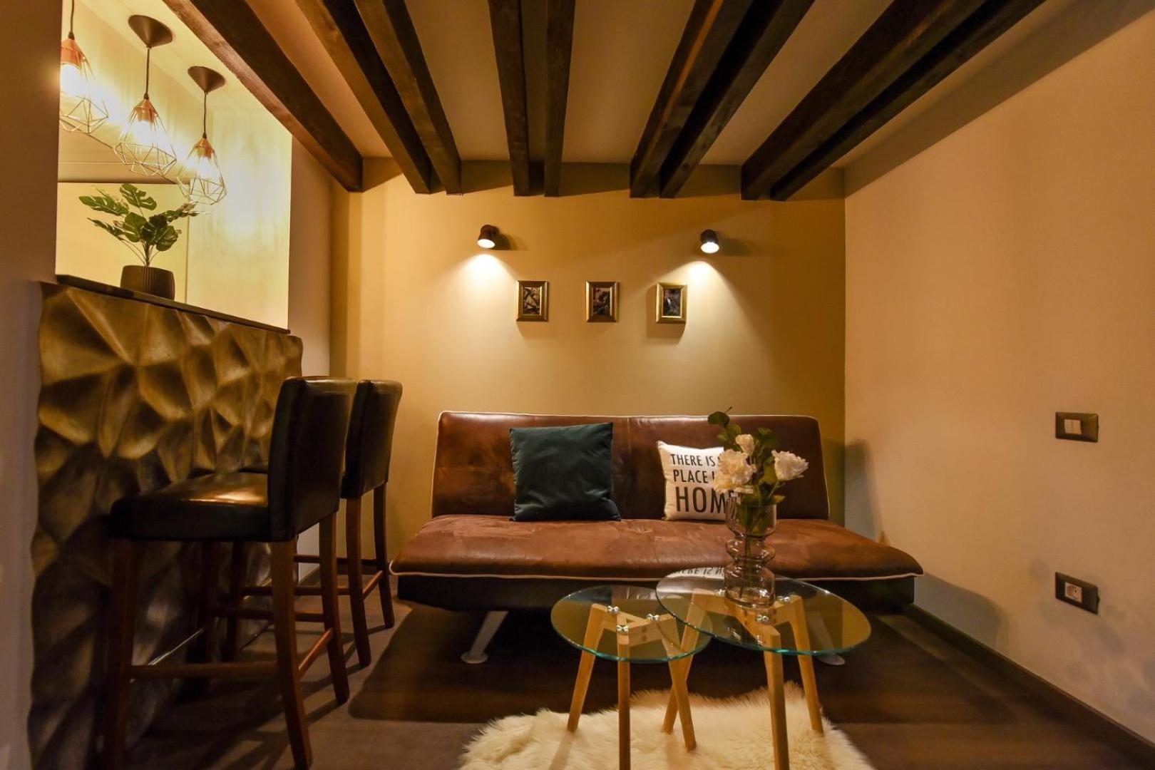 Central Comfort - Duplex-Style Studios On Regina Elisabeta بوخارست الغرفة الصورة