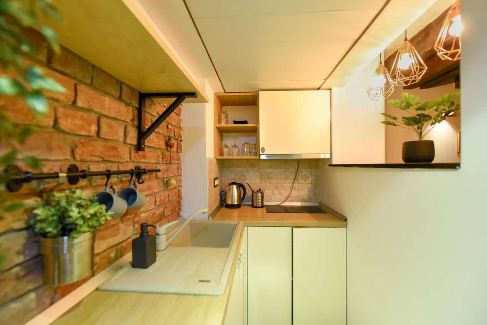 Central Comfort - Duplex-Style Studios On Regina Elisabeta بوخارست الغرفة الصورة